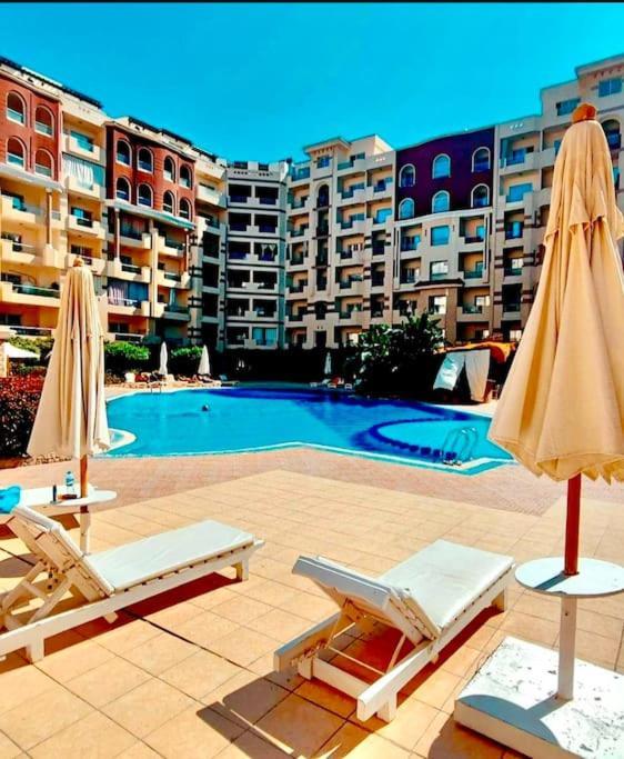 Sunny Studio With 3 Swimming Pools Florenza Gurdaka Kültér fotó